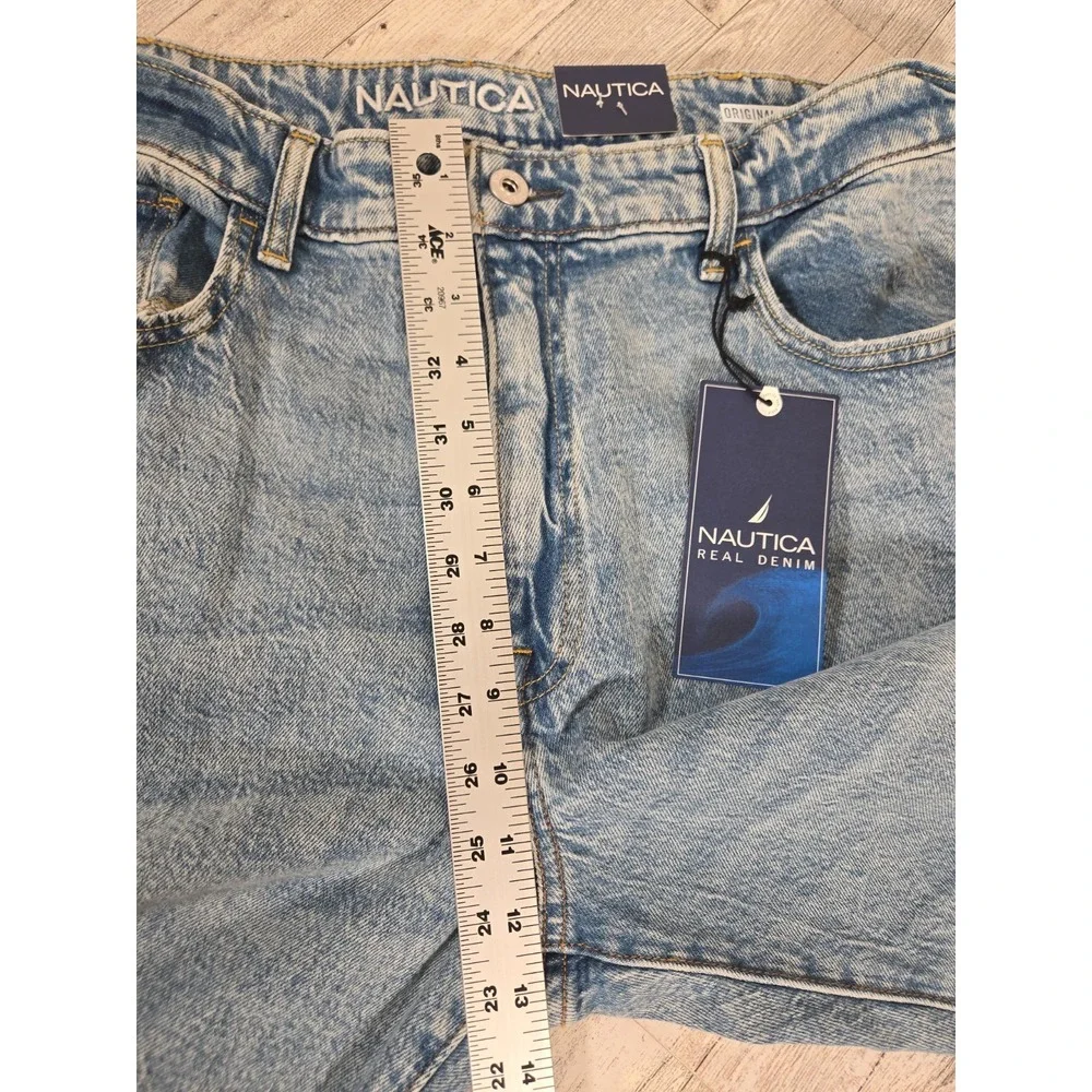Nautica Mens Jeans 36x34 Original Relaxed Light Acid Wash 5 Pocket NEW
